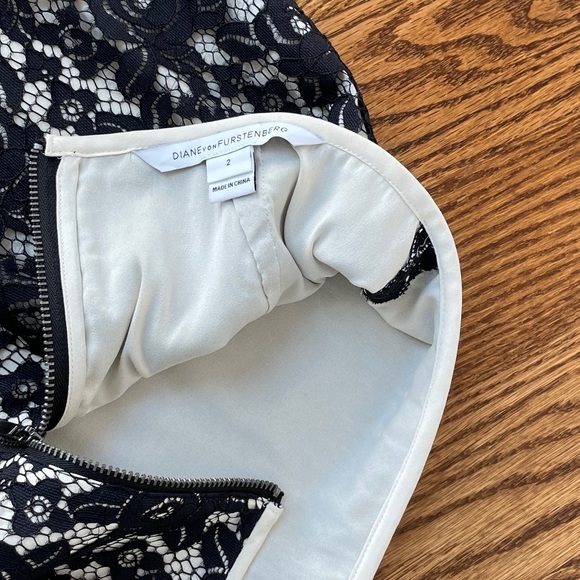 DIANE VON FURSTENBERG black lace skirt - Picture 9 of 9